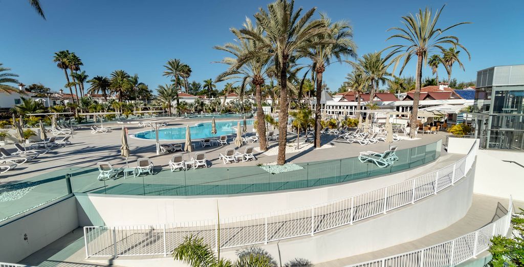 Hotel LIVVO Dunagolf Suites 4*