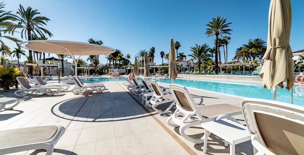 Hotel LIVVO Dunagolf Suites 4*