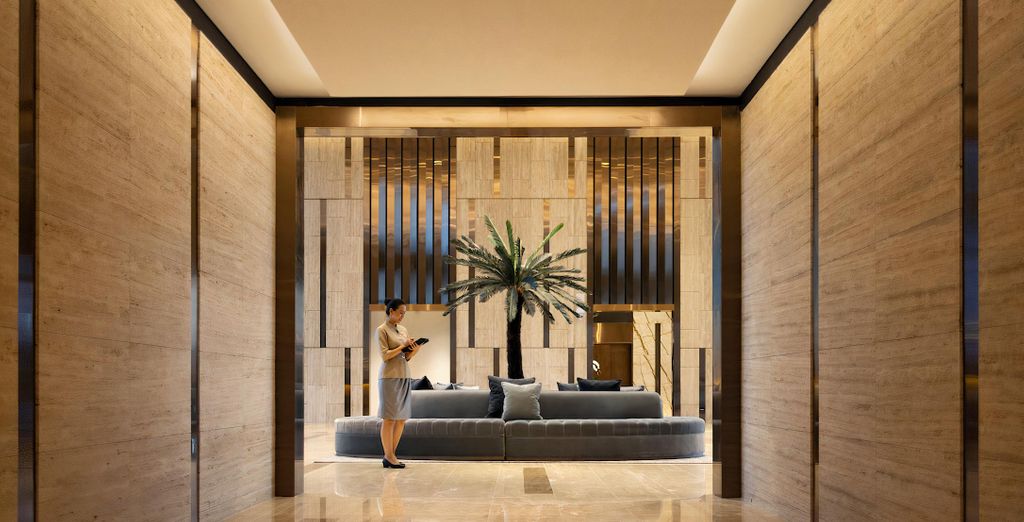 Dusit Thani Singapore 5*, Asvara Villa Ubud 5*, Royal Avila Boutique Resort 5* e Bali Beach Hotel Sanur 5*
