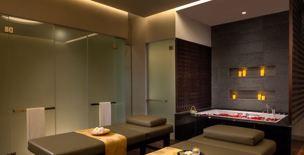Dusit Thani Singapore 5*, Asvara Villa Ubud 5*, Royal Avila Boutique Resort 5* e Bali Beach Hotel Sanur 5*