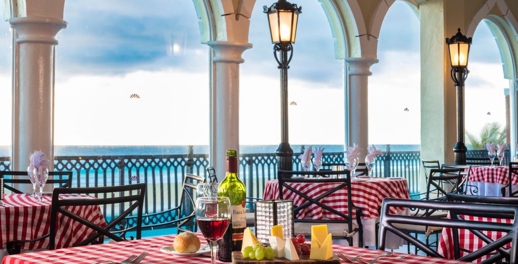 Crown Paradise Club 5*
