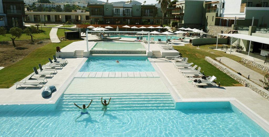 Ampelia Seaside Resort 4*