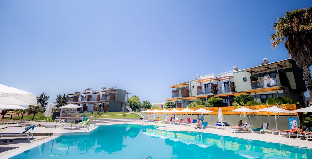 Ampelia Seaside Resort 4*