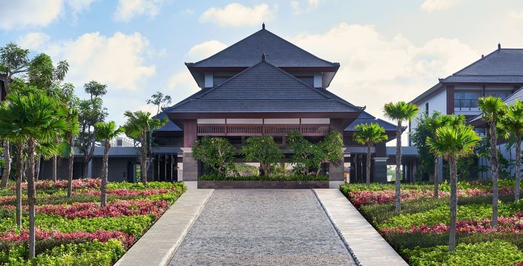 Plataran Ubud Hotel & Spa 5*, Pramana Natura Nusa Penida 4* e Renaissance Bali Nusa Dua Resort 5*