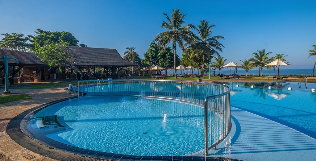 Dickwella Resort and Spa e Club Hotel Dolphin 4*