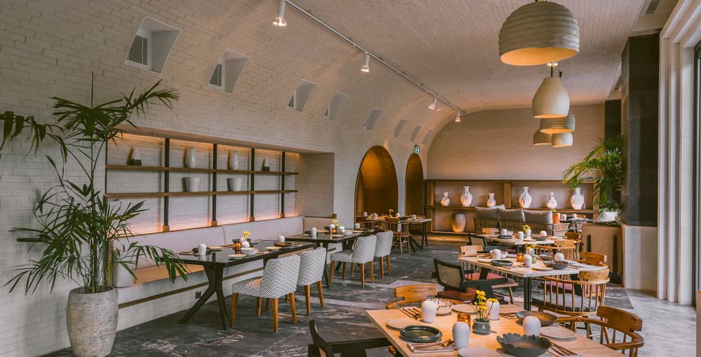 Plataran Ubud Hotel & Spa 5*, Pramana Natura Nusa Penida 4* e Renaissance Bali Nusa Dua Resort 5*
