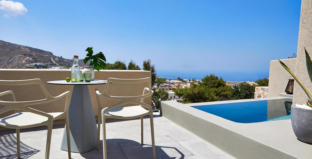 Aeon Suites - Adults Only