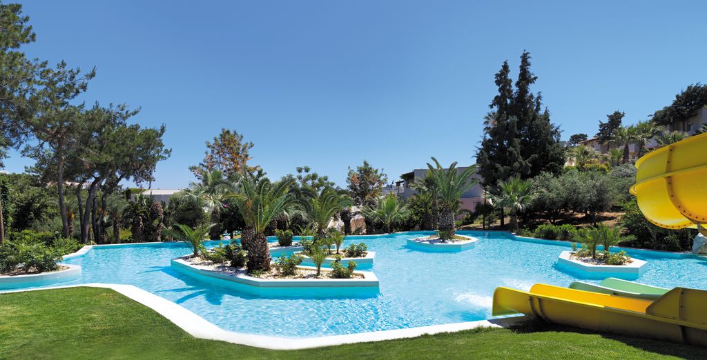 Out of the Blue Resort 5*