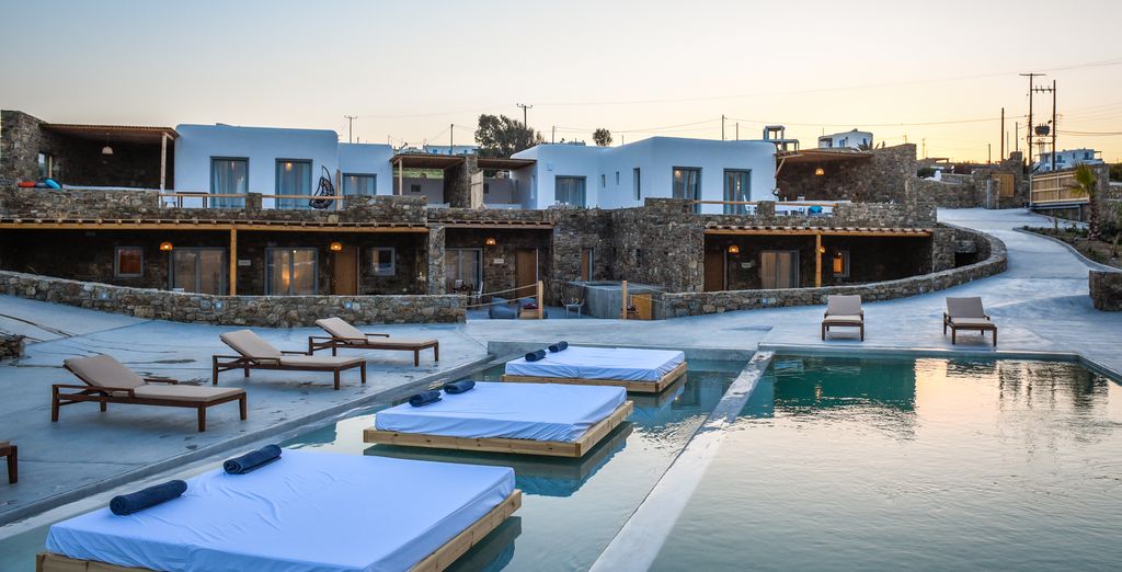 Myconian Crown Suites 4*