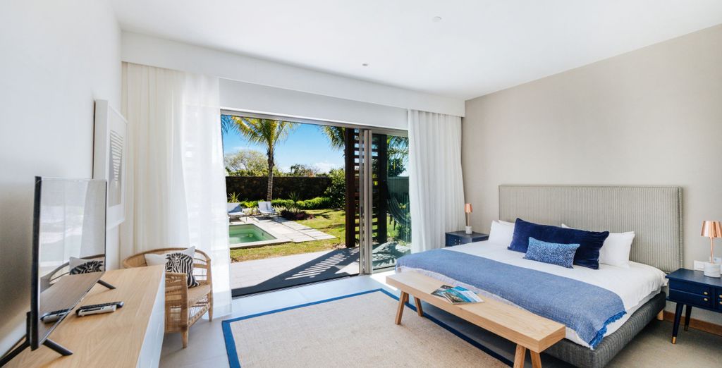 Mythic Suites & Villas 5*