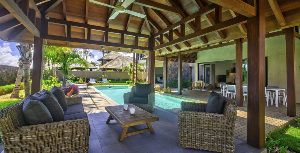 Mythic Suites & Villas 5*