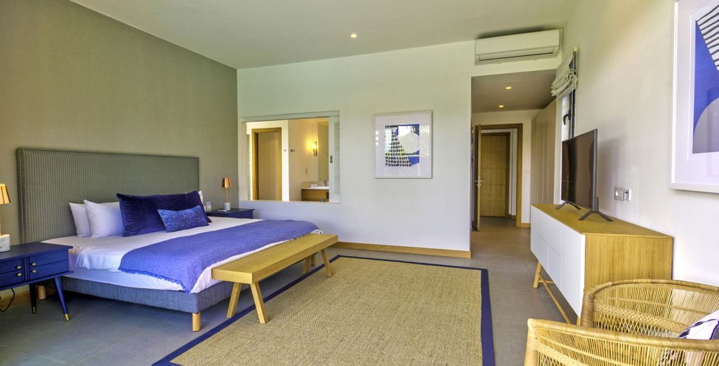 Mythic Suites & Villas 5*