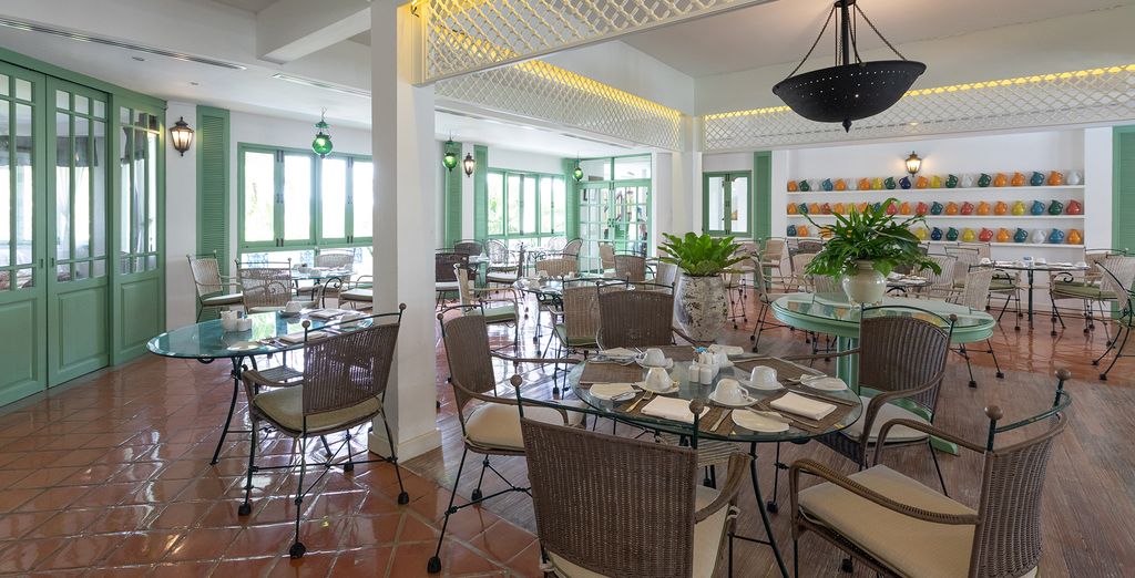 The Sukosol Hotel 5*, Holiday Inn Resort Krabi Ao Nang Beach 4* e Kantary Bay Hotel Phuket 4*