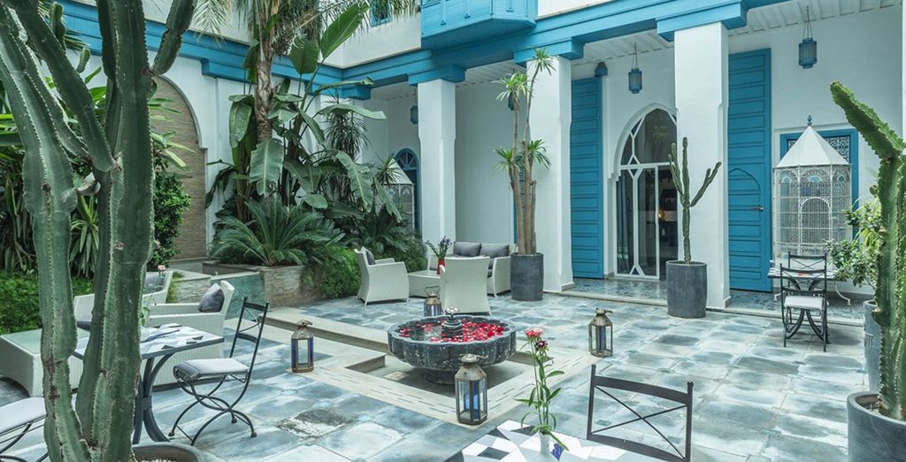 Riad Le Perroquet Bleu con possibile prolungamento all'Agafay Valley Camp 5*
