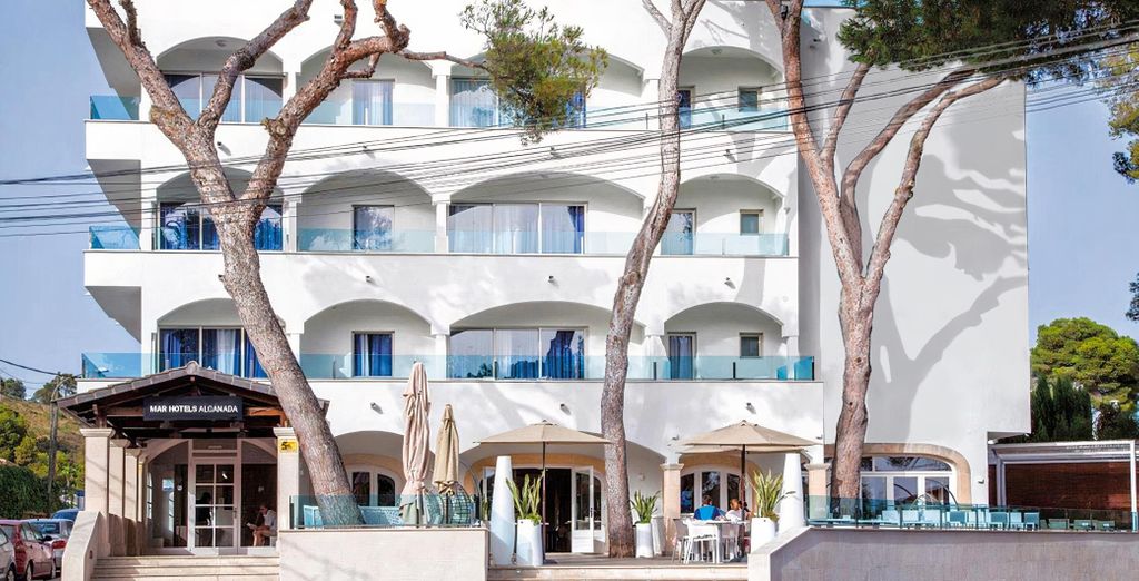 Mar Hotels Alcanada 4*