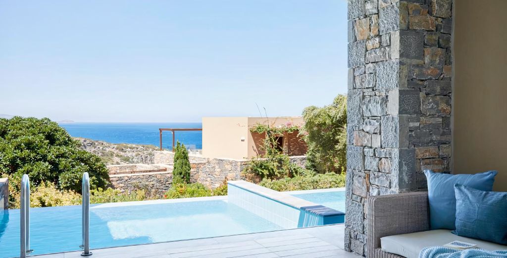 Daios Cove Luxury Resort & Villas 5*