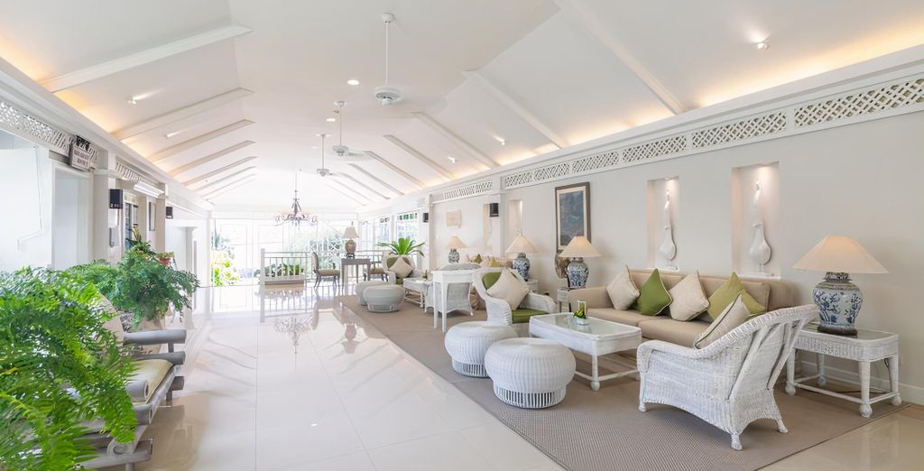 The Sukosol Hotel 5*, Holiday Inn Resort Krabi Ao Nang Beach 4* e Kantary Bay Hotel Phuket 4*