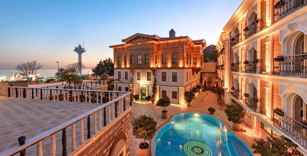 Seven Hills Palace 4*