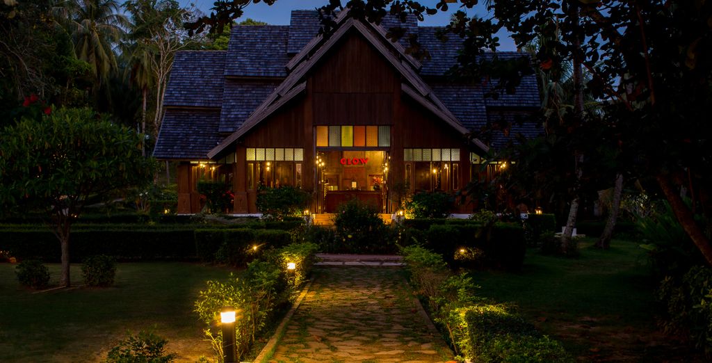 Hotel 4*: Radisson Suites Sukhumvit, Hilton Garden Inn Bang Tao, Elixir Resort, Khaolak Bhandari Resort & Spa