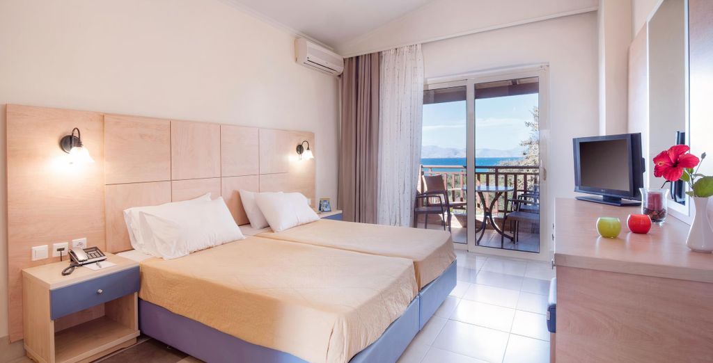 Achilleas Beach Hotel 4*