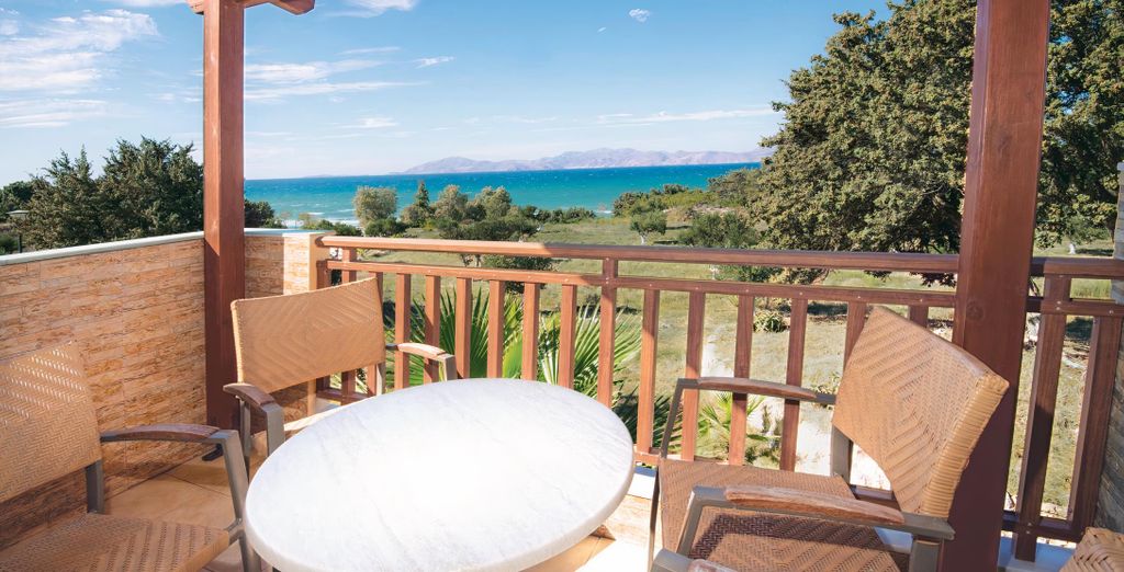 Achilleas Beach Hotel 4*