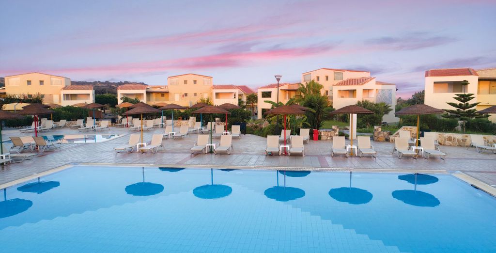 Achilleas Beach Hotel 4*