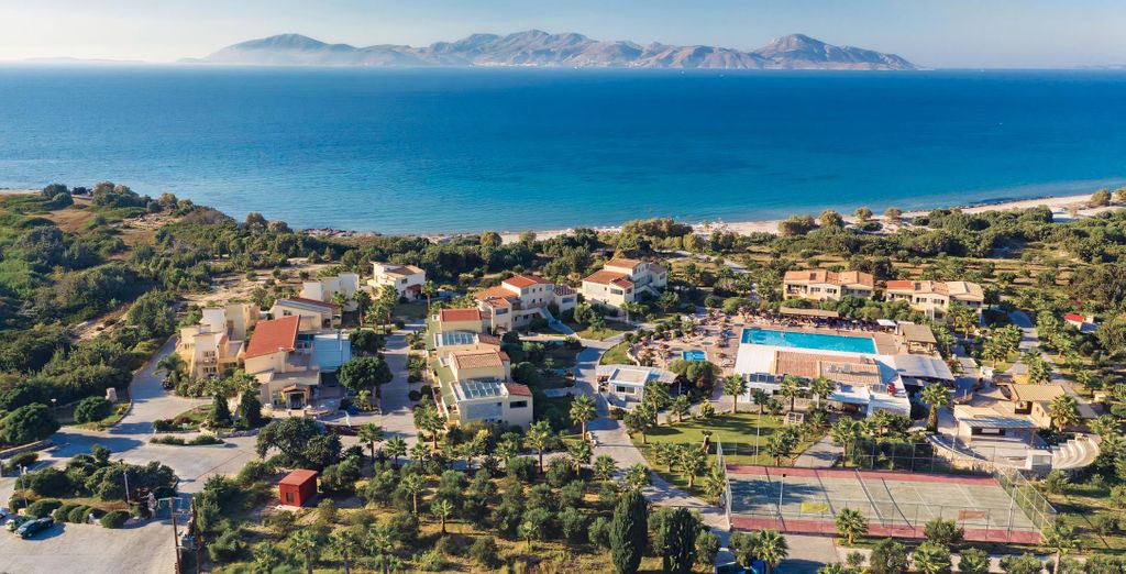 Achilleas Beach Hotel 4*