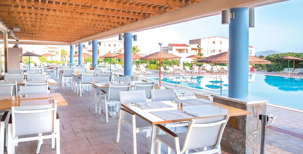 Achilleas Beach Hotel 4*