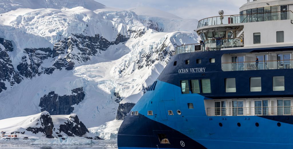 Crociera nel Mar Glaciale Artico alle porte della Groenlandia