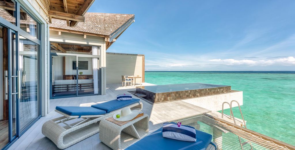 Mövenpick Resort Kuredhivaru Maldives 5*