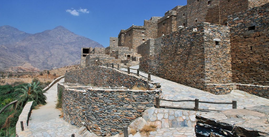 Tour alla scoperta dei luoghi imperdibili del Paese