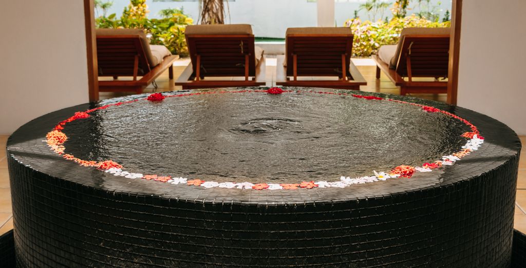 Cocoon Maldives 5*