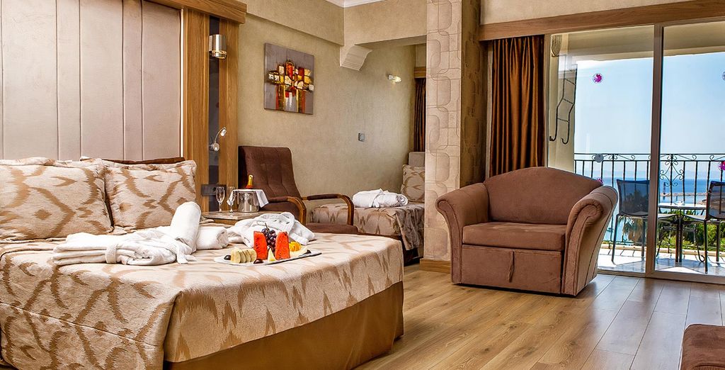 Laur Hotels 5*