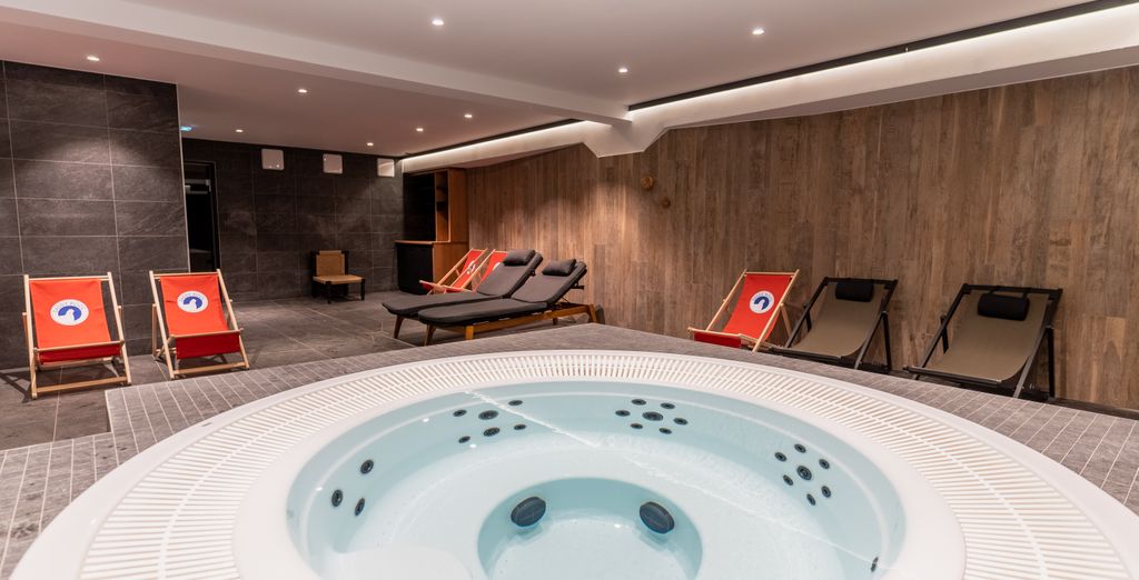 Hotel le Cristal Lodge by Daddy Pool
