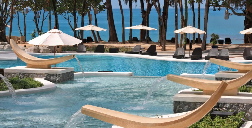 Combinato Natai Beach Resort 5*, Phi Phi Holiday Resort 4* e Krabi la Playa Resort 4*