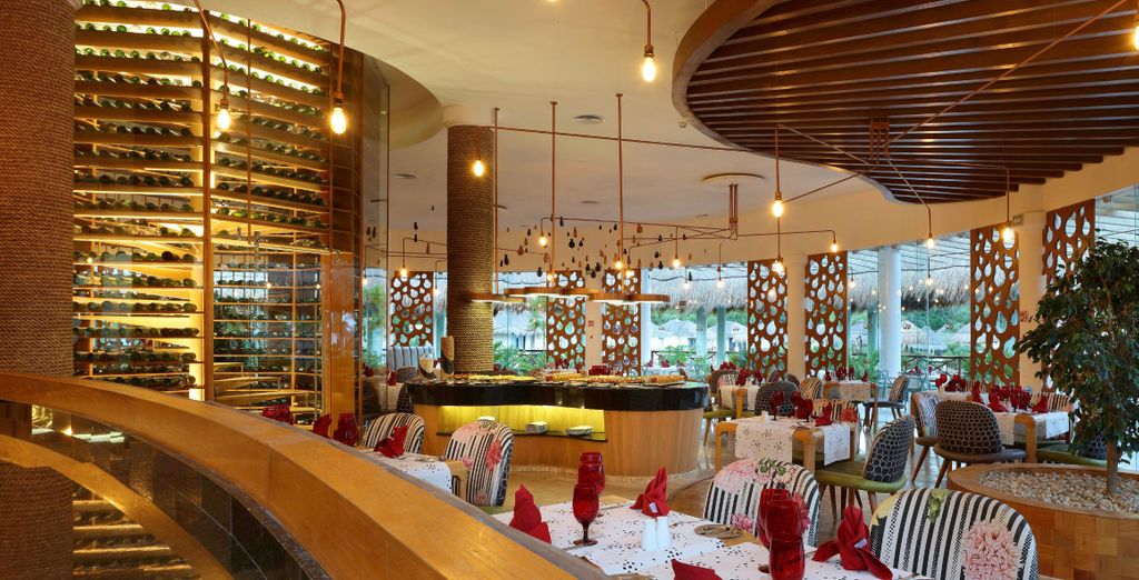 Grand Palladium Colonial Resort & Spa 5*