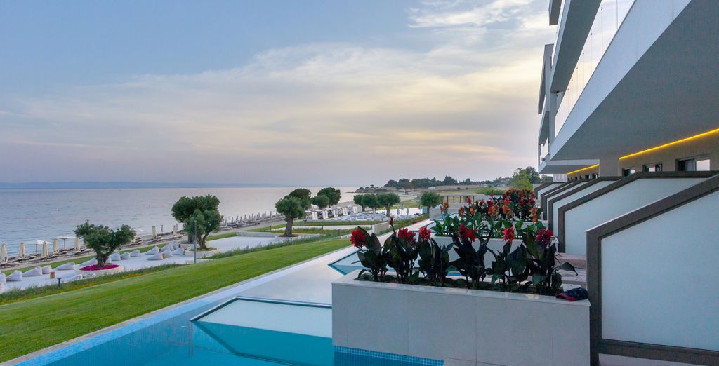 AMMOA Luxury Hotel & Spa Resort 5*