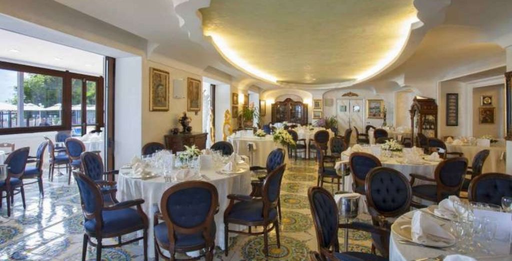 Strand Hotel Delfini 4*