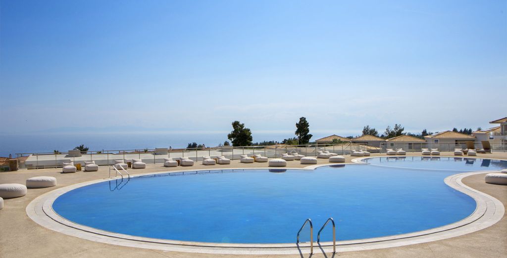 Ajul Luxury Villas & Spa Resort 5*