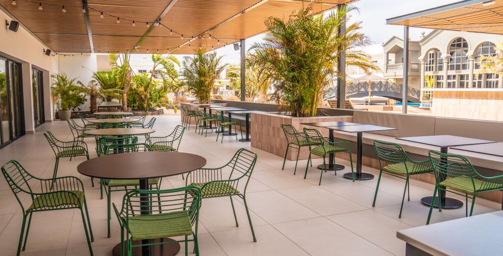 Hotel Coral Cotillo Beach 4*