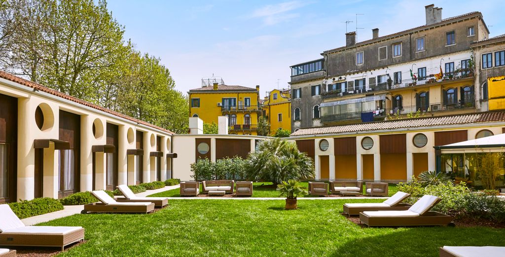 Hotel Indigo Venice Sant'Elena 4*