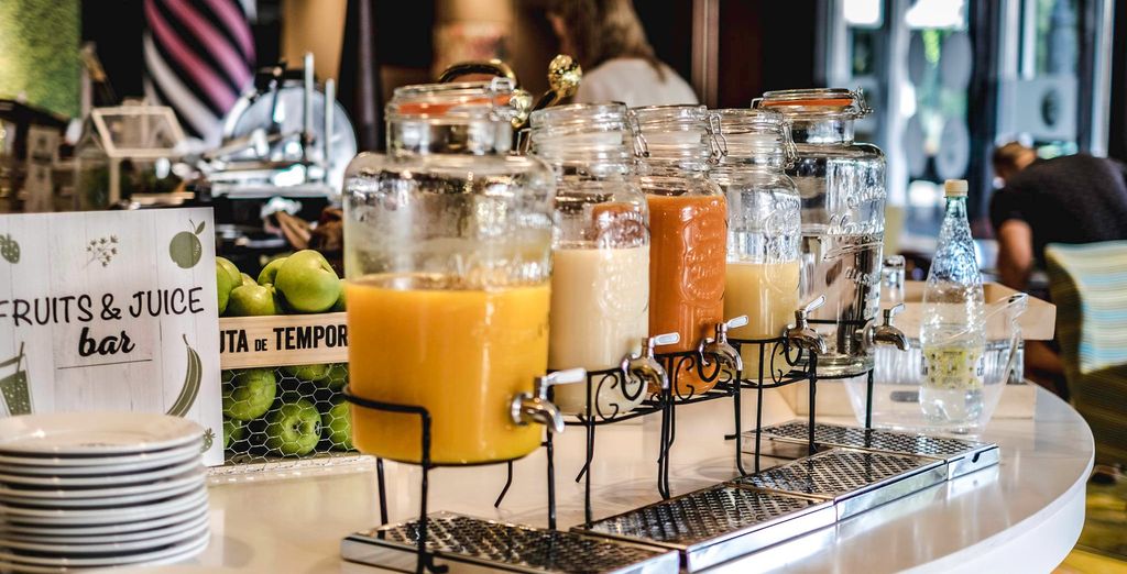Novotel Barcelona Cornella 4*