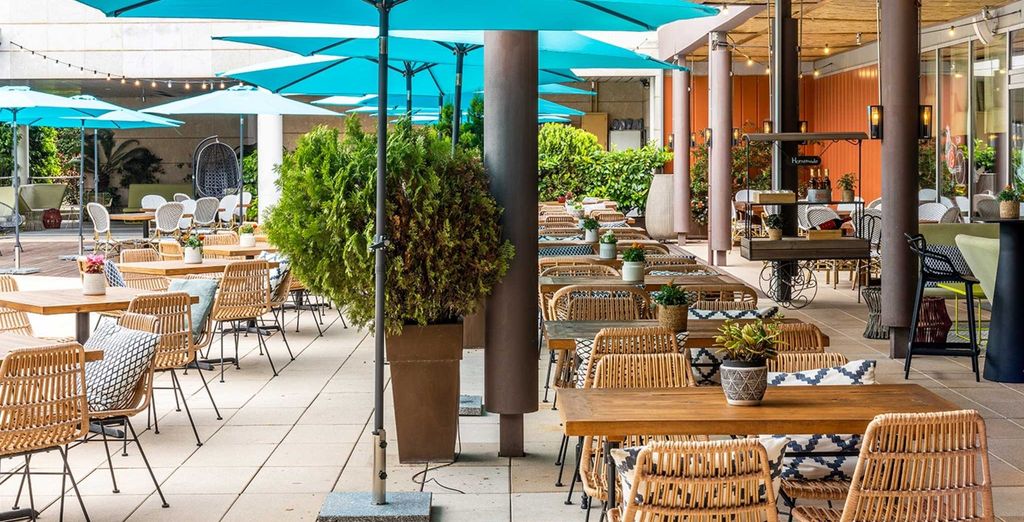 Novotel Barcelona Cornella 4*