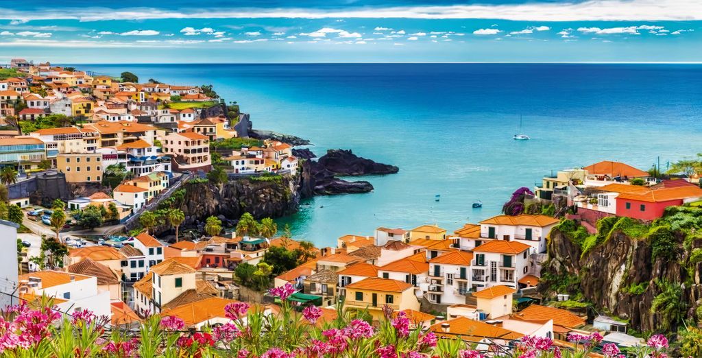 Autotour: Alla scoperta dell'isola dei fiori