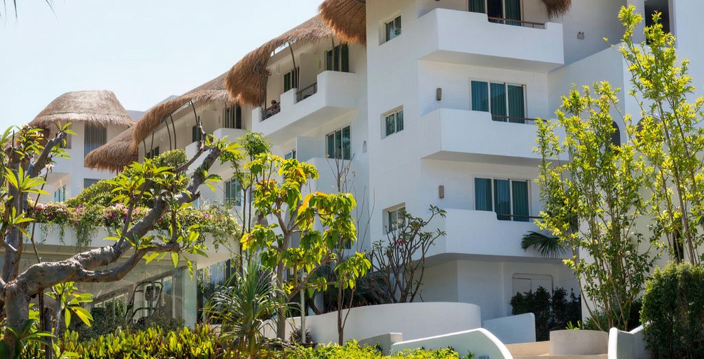 Wyndham Grand Nai Harn 5* ed Eden Beach Resort 5* 