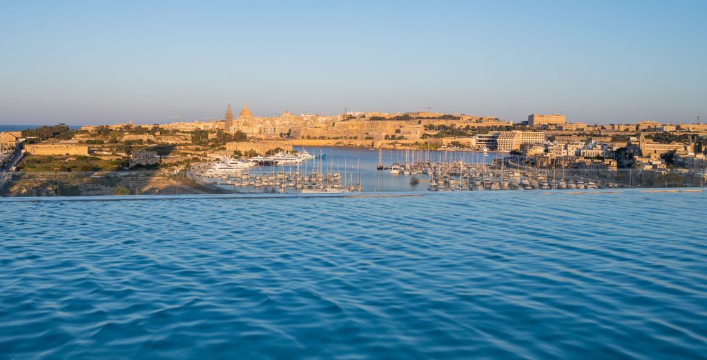 Grands Suites Hotel Residences & Spa 4*