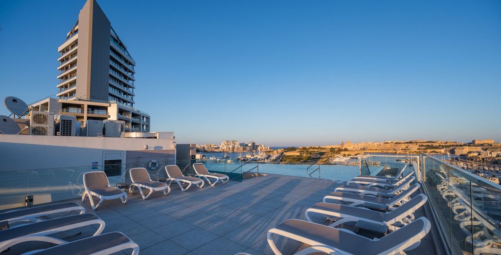 Grands Suites Hotel Residences & Spa 4*