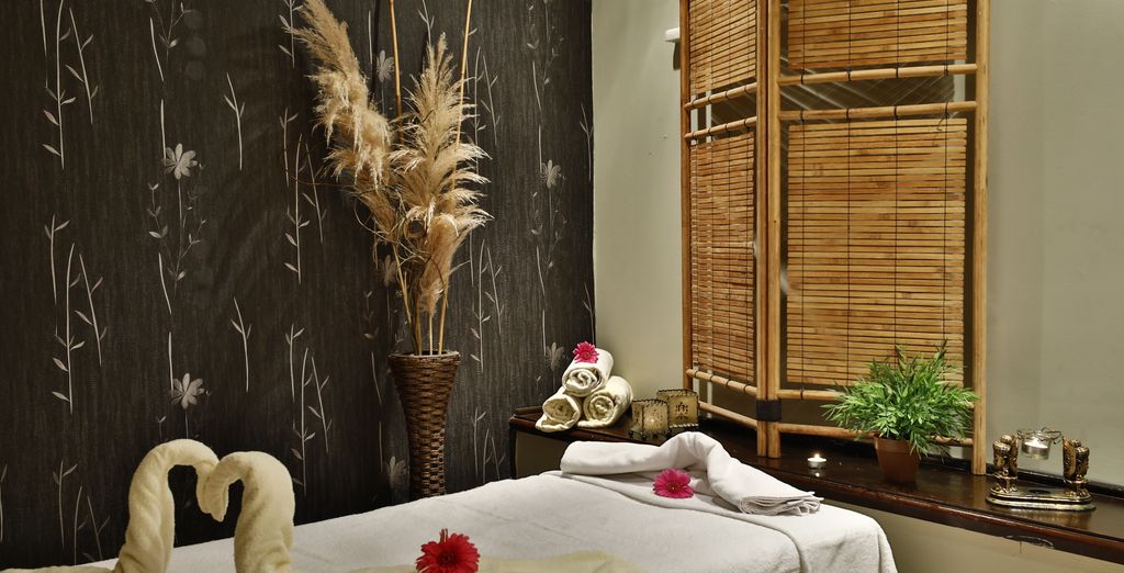 Cactus Club Yali Resort 5*
