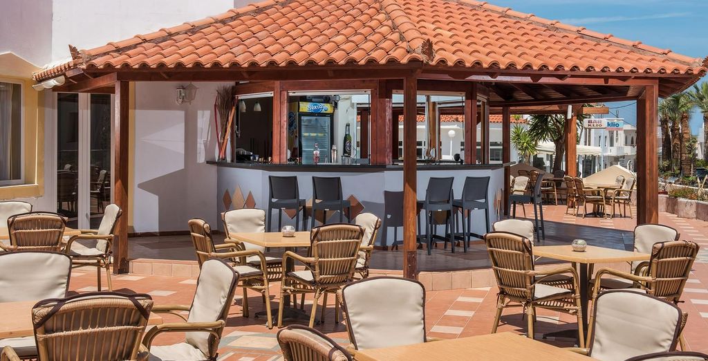 Klio Apartment Hotel 4*