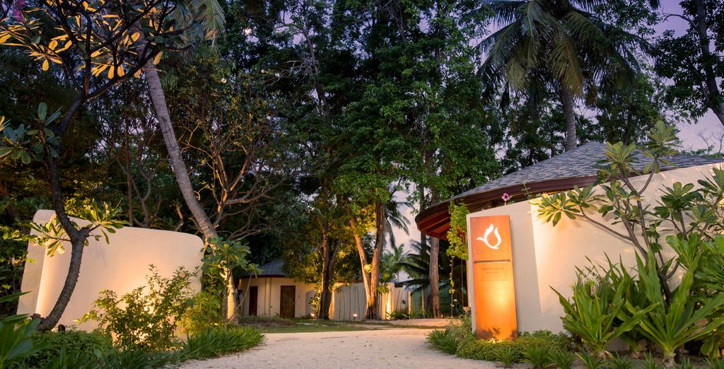 Centara Ras Fushi Resort & Spa 4* - Adults Only